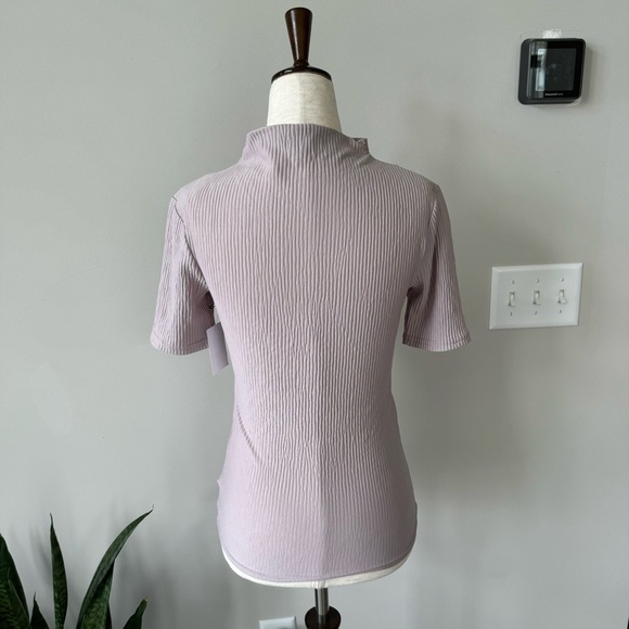 NWT! Halogen Light Weight Ribbed Mock Neck Short Sleeve Top - Purple Heaven - Picture 4 of 7